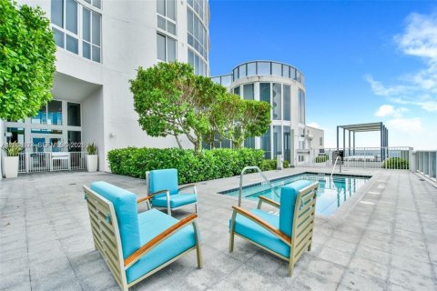 Condo in Sunny Isles Beach, Florida, 3 bedrooms  № 2068810 - photo 19