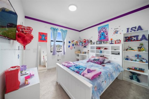 Casa en venta en Miami, Florida, 5 dormitorios, 296.45 m2 № 1922709 - foto 27