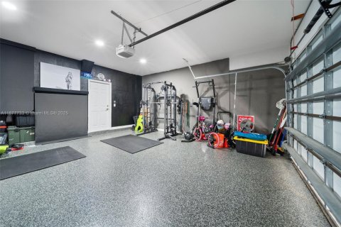 Casa en venta en Miami, Florida, 5 dormitorios, 296.45 m2 № 1922709 - foto 19