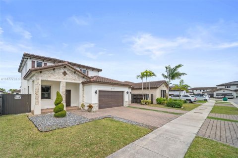 Casa en venta en Miami, Florida, 5 dormitorios, 296.45 m2 № 1922709 - foto 3