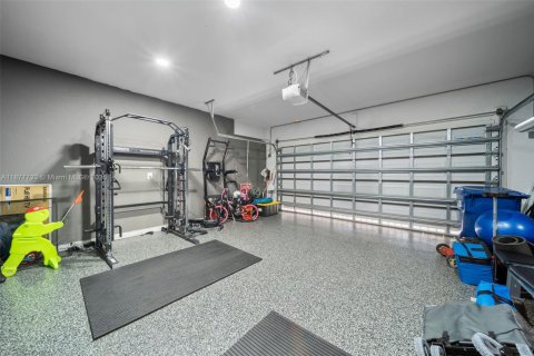 Casa en venta en Miami, Florida, 5 dormitorios, 296.45 m2 № 1922709 - foto 18