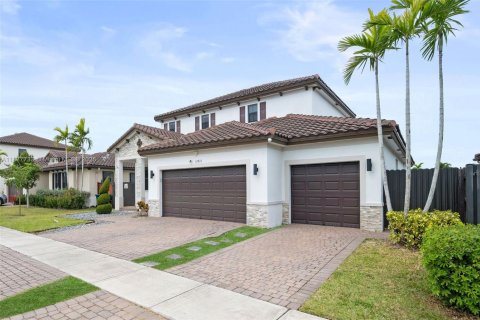 Casa en venta en Miami, Florida, 5 dormitorios, 296.45 m2 № 1922709 - foto 1