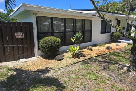 House in Wilton Manors, Florida 3 bedrooms, 140.84 sq.m. № 1872354 - photo 6