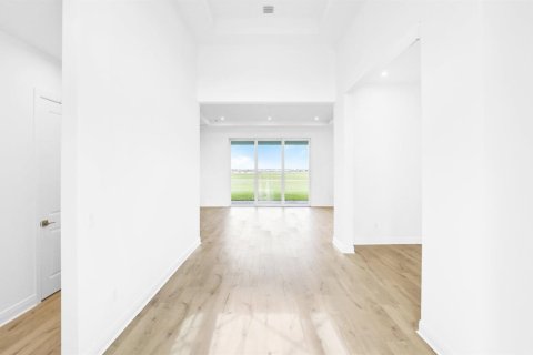 Casa en venta en Port St. Lucie, Florida, 3 dormitorios, 240.25 m2 № 2188857 - foto 2