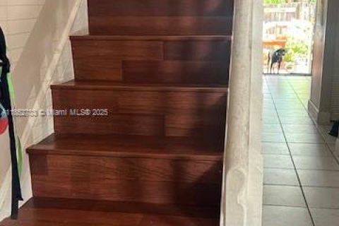 Adosado en venta en Miami, Florida, 2 dormitorios, 107.02 m2 № 1875740 - foto 11