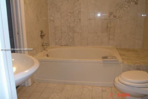Adosado en venta en Miami, Florida, 2 dormitorios, 107.02 m2 № 1875740 - foto 23