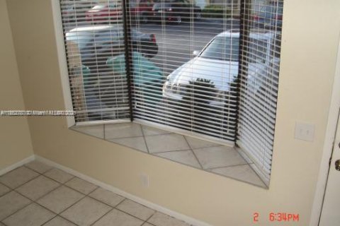 Adosado en venta en Miami, Florida, 2 dormitorios, 107.02 m2 № 1875740 - foto 24