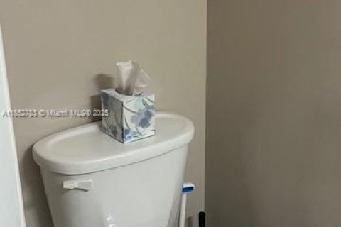 Adosado en venta en Miami, Florida, 2 dormitorios, 107.02 m2 № 1875740 - foto 14