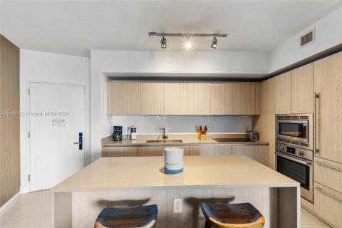 Copropriété à louer à Hollywood, Floride: 1 chambre, 79.15 m2 № 1959231 - photo 7