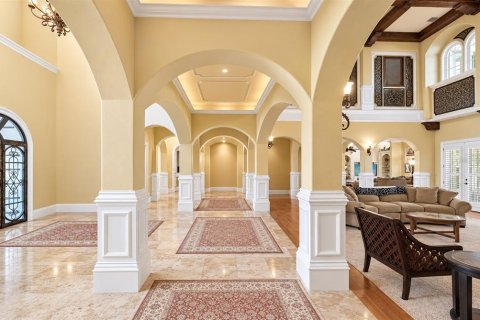 House in Clermont, Florida 5 bedrooms, 1128.3 sq.m. № 2296515 - photo 6