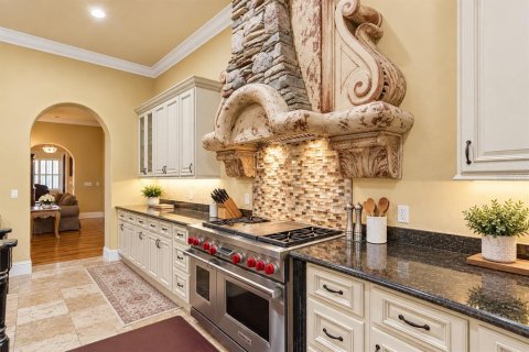 House in Clermont, Florida 5 bedrooms, 1128.3 sq.m. № 2296515 - photo 20