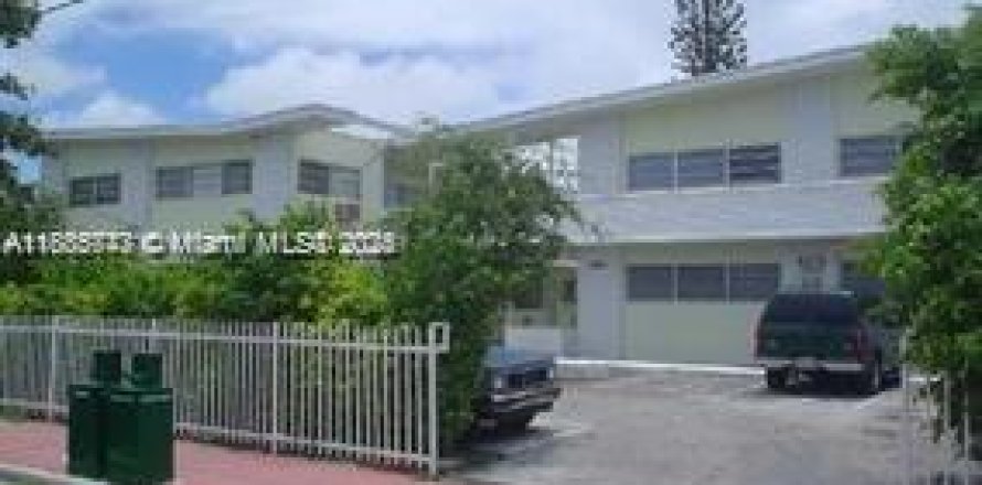 Condominio en Miami Beach, Florida, 1 dormitorio № 1932614