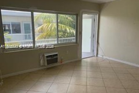 Снять в аренду кондоминиум в Майами-Бич, Флорида 1 спальня, 65.12м2, № 1932614 - фото 5