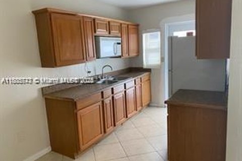 Снять в аренду кондоминиум в Майами-Бич, Флорида 1 спальня, 65.12м2, № 1932614 - фото 6