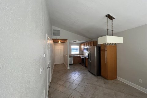 Villa ou maison à louer à Lutz, Floride: 2 chambres, 75.16 m2 № 2150555 - photo 3