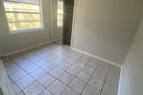 Villa ou maison à louer à Lutz, Floride: 2 chambres, 75.16 m2 № 2150555 - photo 12