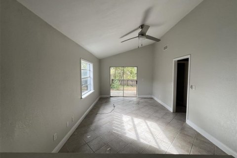 Villa ou maison à louer à Lutz, Floride: 2 chambres, 75.16 m2 № 2150555 - photo 5