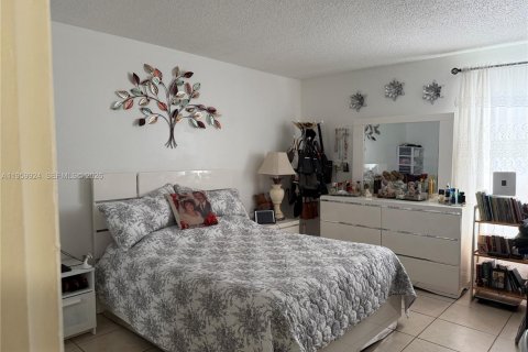 Купить кондоминиум в Хайалиа, Флорида 2 спальни, 82.68м2, № 2091248 - фото 12