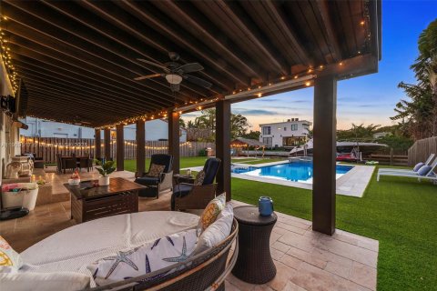 Casa en venta en Miami Beach, Florida, 4 dormitorios, 197.6 m2 № 1965015 - foto 5