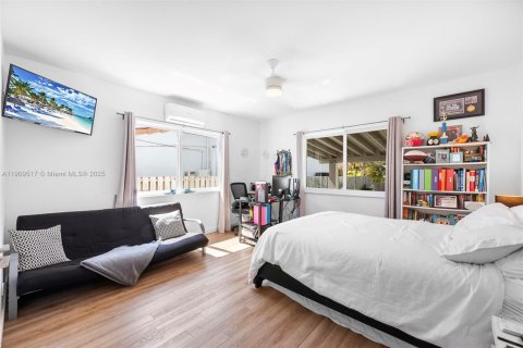 Casa en venta en Miami Beach, Florida, 4 dormitorios, 197.6 m2 № 1965015 - foto 26