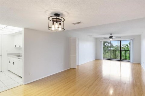 Condominio en alquiler en Bradenton, Florida, 2 dormitorios, 109.44 m2 № 1673931 - foto 4