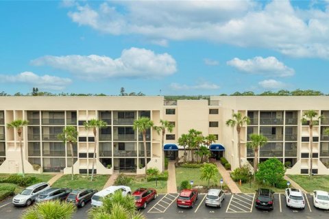 Condominio en alquiler en Bradenton, Florida, 2 dormitorios, 109.44 m2 № 1673931 - foto 2