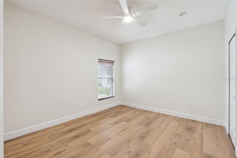 House in Kissimmee, Florida 3 bedrooms, 174.28 sq.m. № 2391487 - photo 8
