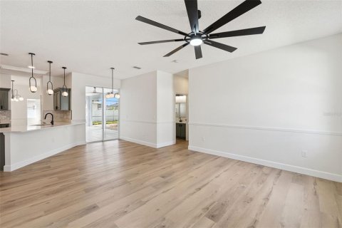 House in Kissimmee, Florida 3 bedrooms, 174.28 sq.m. № 2391487 - photo 20