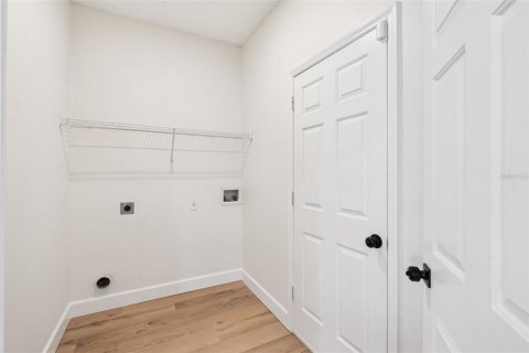House in Kissimmee, Florida 3 bedrooms, 174.28 sq.m. № 2391487 - photo 9