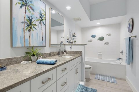 Condo in Ponce Inlet, Florida, 3 bedrooms № 2370943 - photo 9