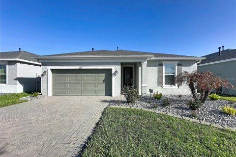 House in Groveland, Florida 3 bedrooms, 172.98 sq.m. № 2095900