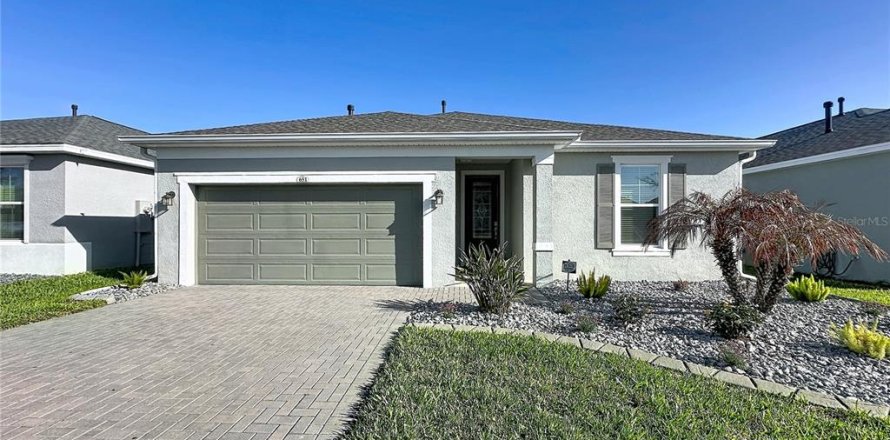 Villa ou maison à Groveland, Floride 3 chambres, 172.98 m2 № 2095900