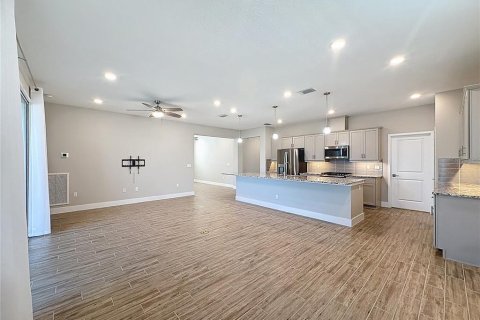 Villa ou maison à vendre à Groveland, Floride: 3 chambres, 172.98 m2 № 2095900 - photo 10