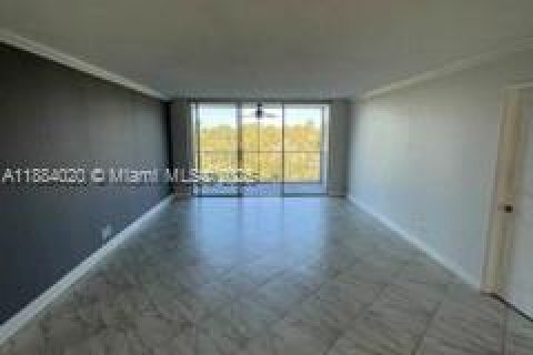 Condominio en alquiler en Pompano Beach, Florida, 3 dormitorios, 139.35 m2 № 1930951 - foto 10