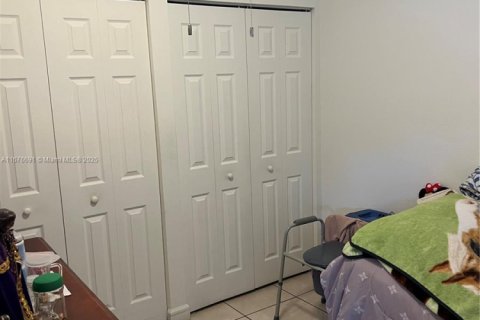 Townhouse in Homestead, Florida 3 bedrooms, 153.29 sq.m. № 1861007 - photo 15