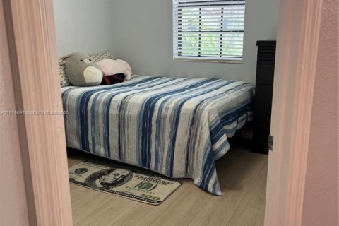 Townhouse in Homestead, Florida 3 bedrooms, 153.29 sq.m. № 1861007 - photo 28