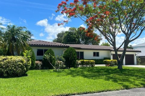House in Hollywood, Florida 3 bedrooms, 188.68 sq.m. № 2082636