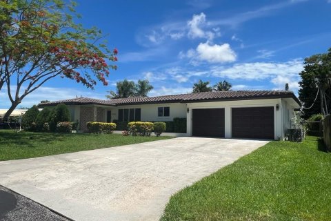 House in Hollywood, Florida 3 bedrooms, 188.68 sq.m. № 2082636 - photo 3