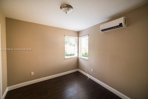 Apartment in Miami, Florida 1 bedroom, 41.81 sq.m. № 1997086 - photo 4