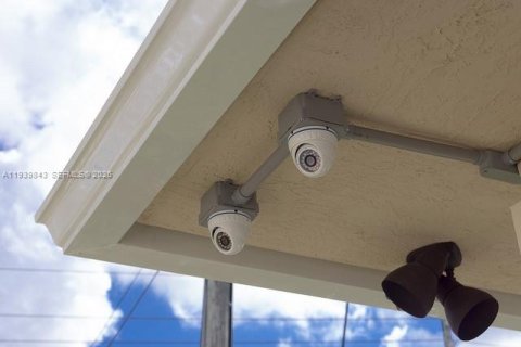 Apartment in Miami, Florida 1 bedroom, 41.81 sq.m. № 1997086 - photo 7