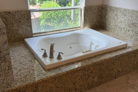 Casa en venta en Altamonte Springs, Florida, 4 dormitorios, 253.99 m2 № 2430739 - foto 18