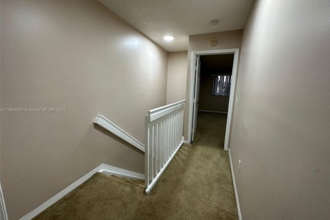 Townhouse in Homestead, Florida 2 bedrooms, 98.94 sq.m. № 1893168 - photo 12