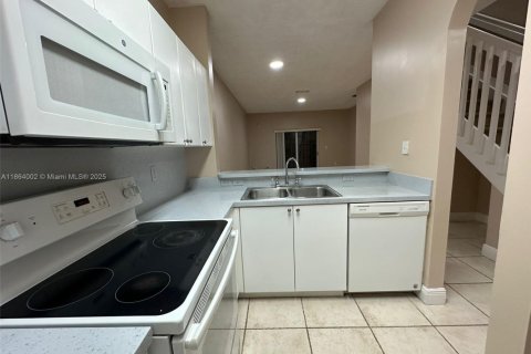 Townhouse in Homestead, Florida 2 bedrooms, 98.94 sq.m. № 1893168 - photo 7