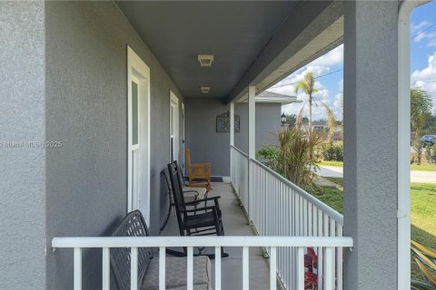 House in LaBelle, Florida 3 bedrooms, 139.54 sq.m. № 1864583 - photo 5