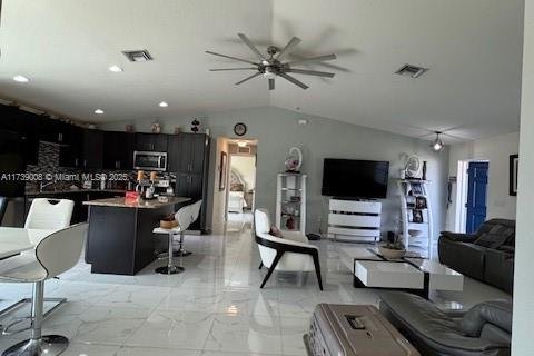 House in LaBelle, Florida 3 bedrooms, 139.54 sq.m. № 1864583 - photo 15