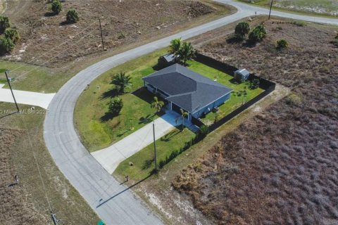 House in LaBelle, Florida 3 bedrooms, 139.54 sq.m. № 1864583 - photo 7