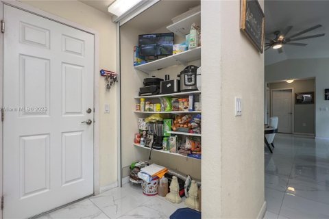 House in LaBelle, Florida 3 bedrooms, 139.54 sq.m. № 1864583 - photo 24