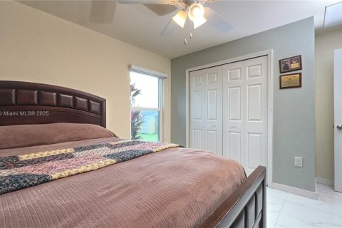 House in LaBelle, Florida 3 bedrooms, 139.54 sq.m. № 1864583 - photo 30