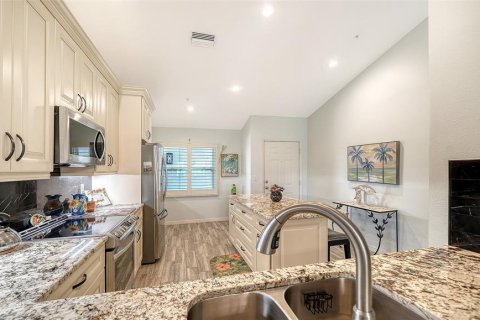 Condominio en venta en Sarasota, Florida, 2 dormitorios, 115.01 m2 № 2137242 - foto 18