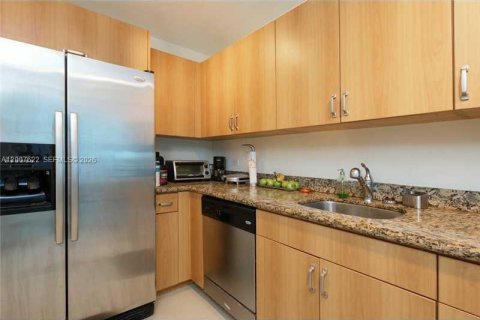 Copropriété à vendre à North Bay Village, Floride: 1 chambre, 76.64 m2 № 2170842 - photo 7